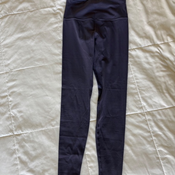 Lululemon Align Leggings 28” - Like New - Picture 3 of 4